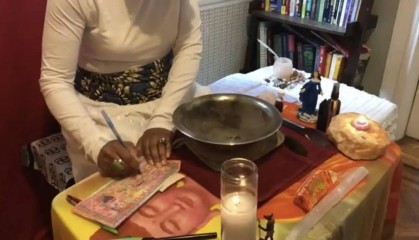 中国冥币海外爆火!国内几块钱一沓,国外价格全在7到20美元,被外国网友称为“祖先币”,还有“定制款”