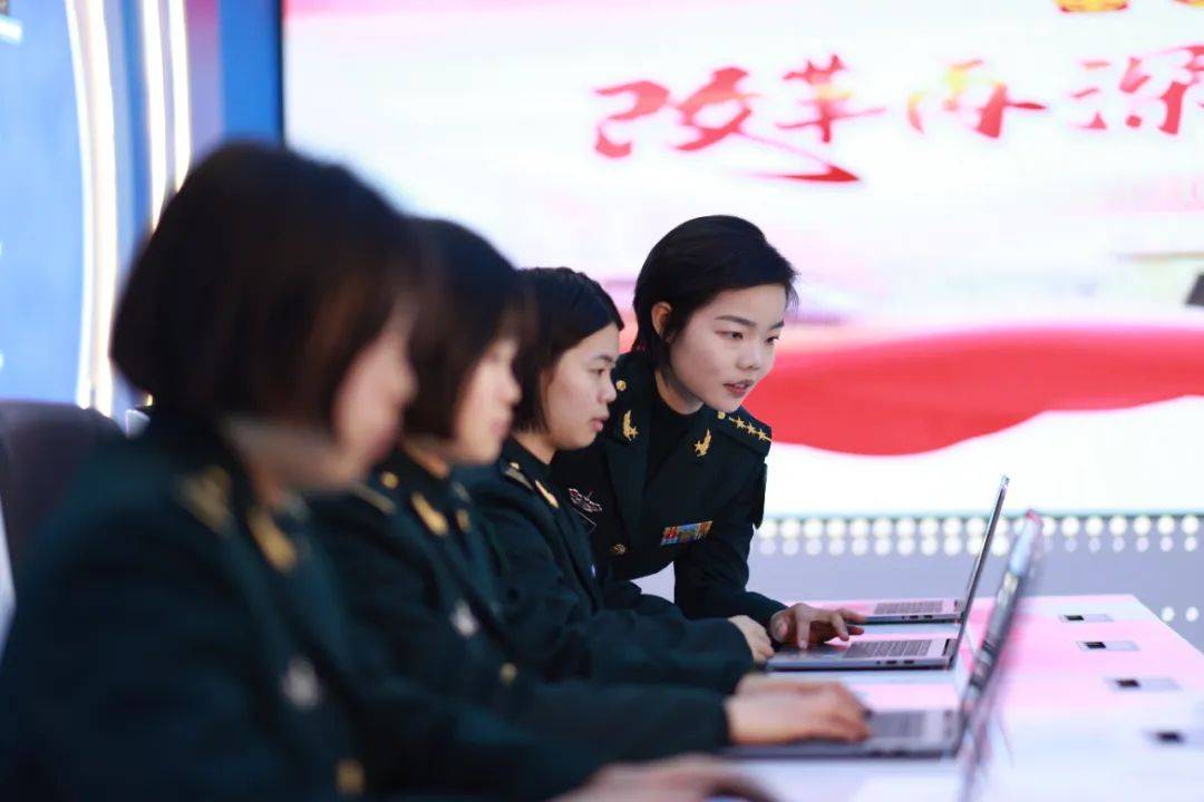 全国三八红旗手陈东森：扎根基层的理论“播火者”