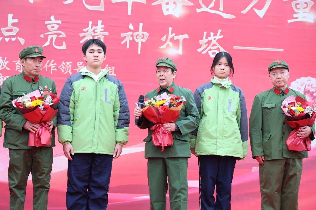 衡阳市老兵宣讲团走进衡阳市第一中学