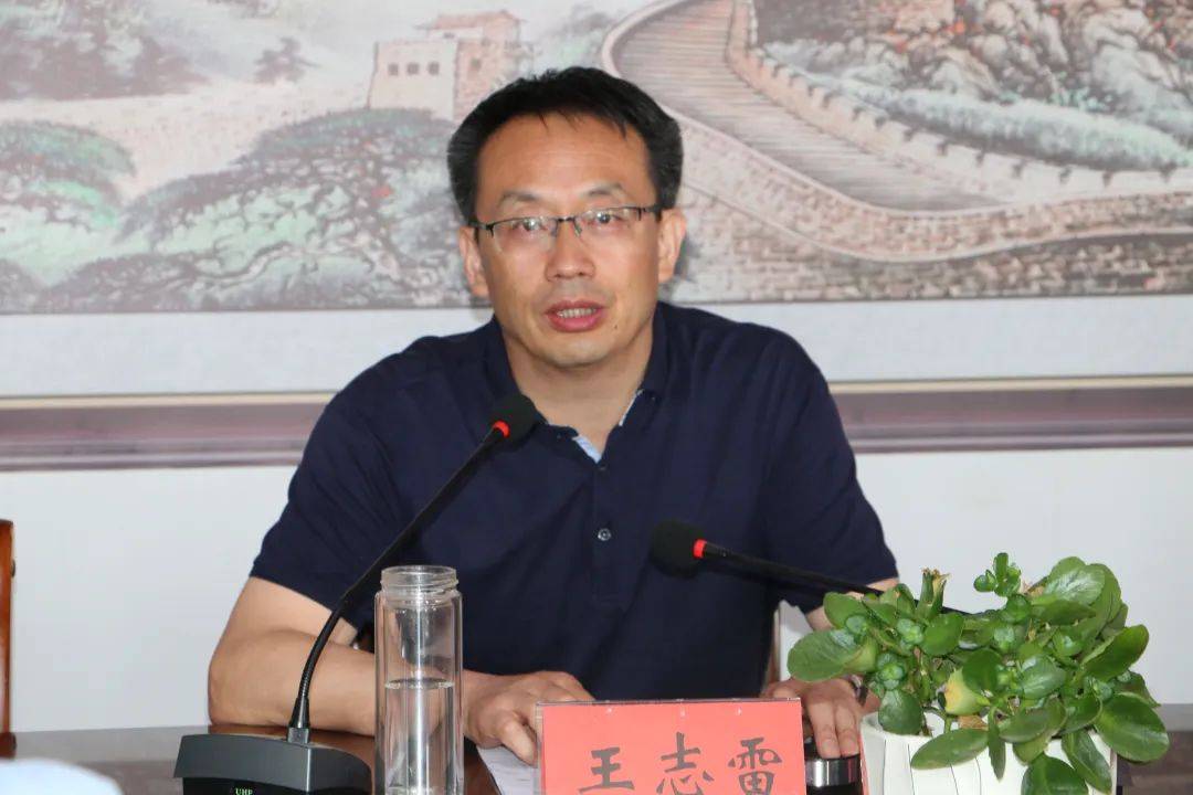 镇平县举办中小学校国防教育副校长试点工作聘任仪式