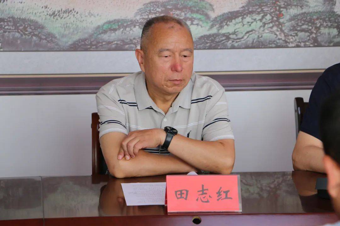 镇平县举办中小学校国防教育副校长试点工作聘任仪式