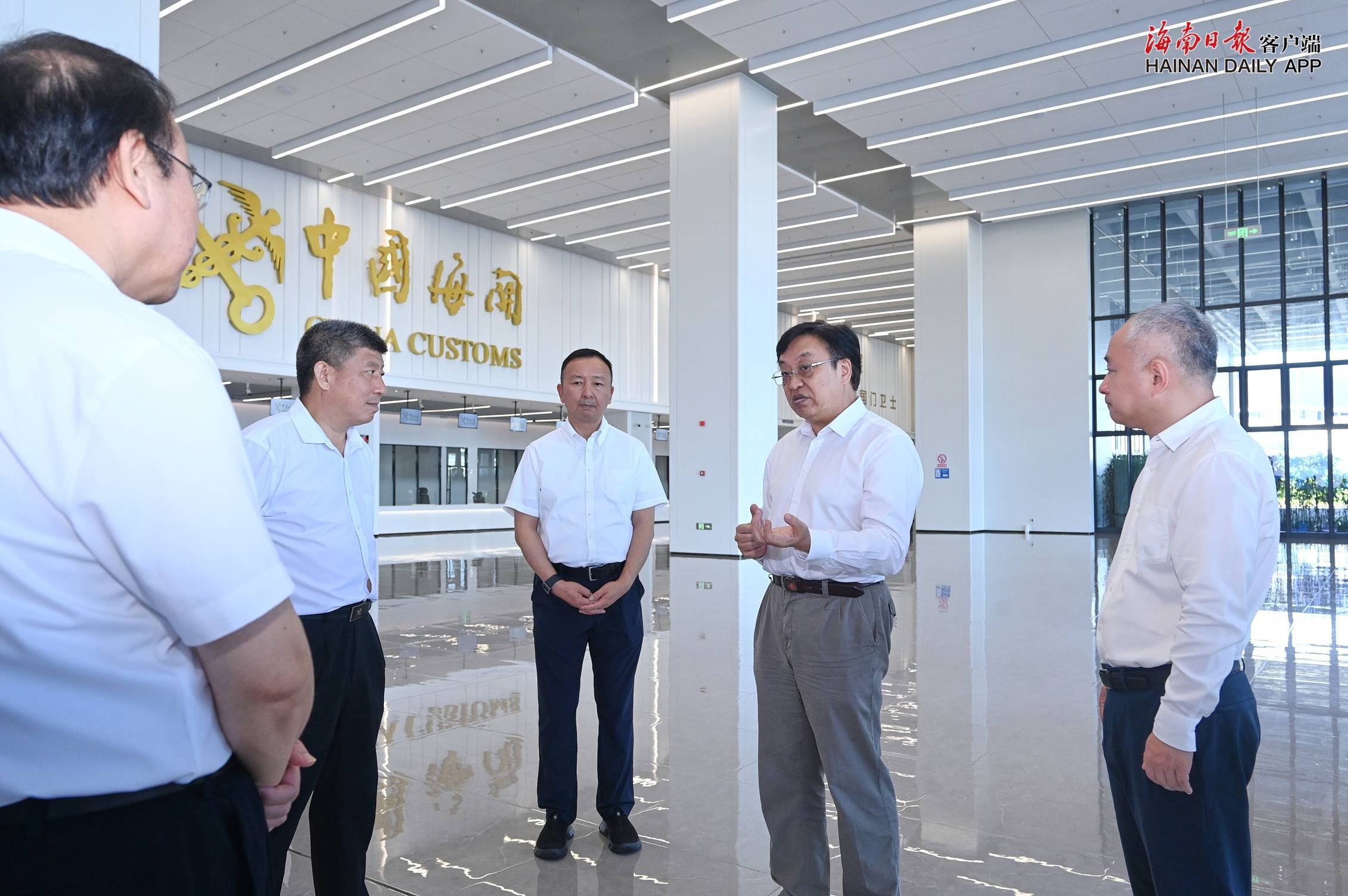 冯飞在海口调研自由贸易港压力测试情况 -- 图片新闻 -- 海南省应急管理厅